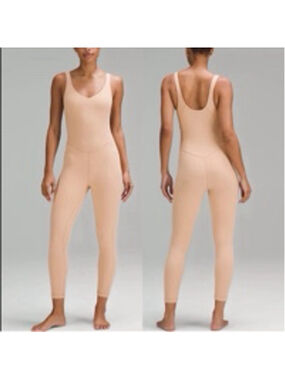 Lululemon Align Bodysuit 25"
Womens Contour Tan Nude size 8